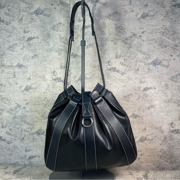 Lancel Paris Elsa bucket bag Leather drawstring shoulder bag - Picture 1 of 16